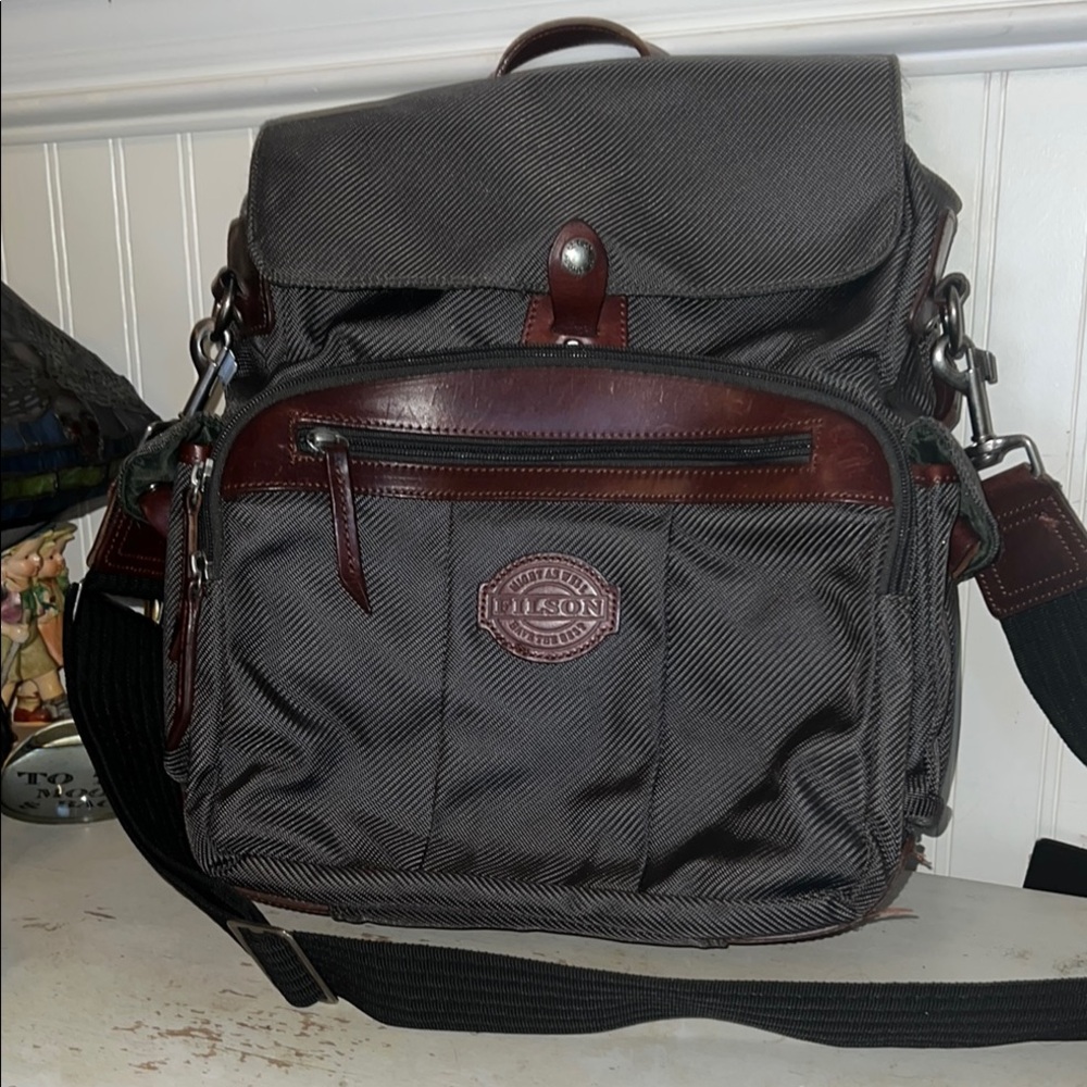 Filson Rucksack messenger bag